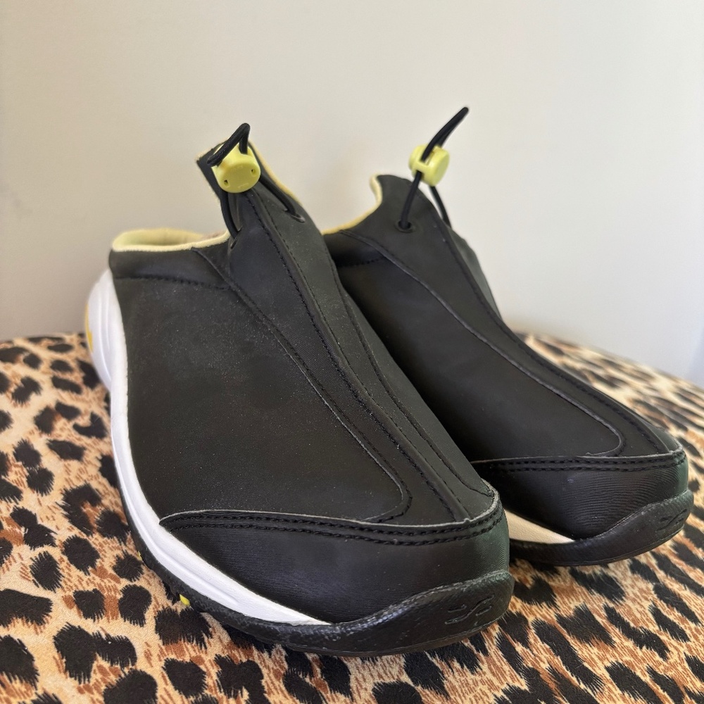 Nike slip on shoes men - like new